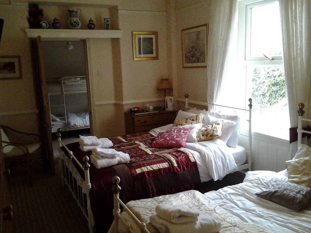 No. 9 Guest House Лландидно Номер фото